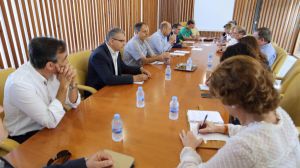 El Ayuntamiento planifica la limpieza de las calles y las playas de Alicante para el verano