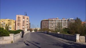 Valencia peatonaliza el puente histórico de San José