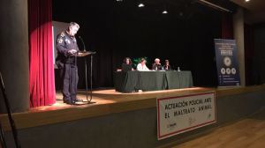 El Ivaspe celebra en Villena una jornada de sensibilización sobre la actuación policial ante el maltrato animal