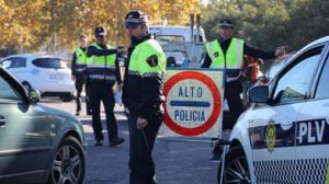 La Policía local de Valencia inicia una campaña de vigilancia de las condiciones de seguridad de los vehículos