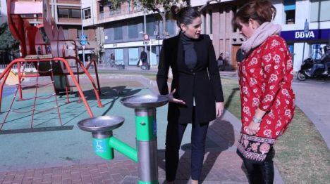 Castellón instala fuentes con surtidores a tres alturas adaptadas a personas con movilidad reducida y con bebedero para mascotas