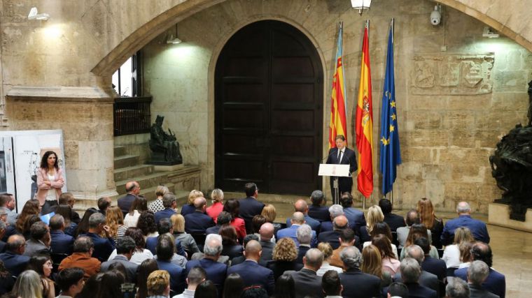 Ximo Puig reivindica el papel de los jóvenes para impulsar y reforzar el proyecto europeo