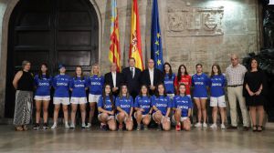 Ximo Puig apuesta por dar visibilidad a la pilota como 'el deporte valenciano por excelencia'