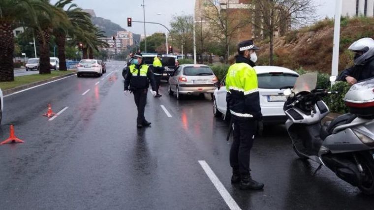 Alicante continúa endureciendo los controles de personas y vehículos