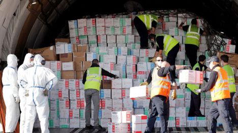 El octavo vuelo contratado por la Generalitat llego a la Comunitat Valenciana con 54,7 toneladas de material sanitario