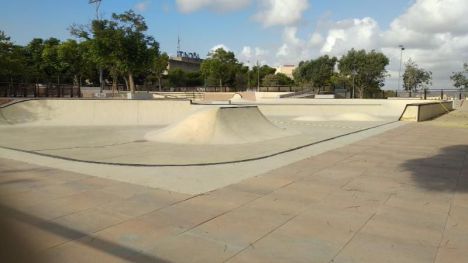 El Ayuntamiento de Alicante invierte más de 400.000 € en rehabilitar y modernizar el skatepark