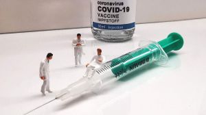 No se administrará por ahora la segunda dosis a los que se vacunaron fuera de su grupo
