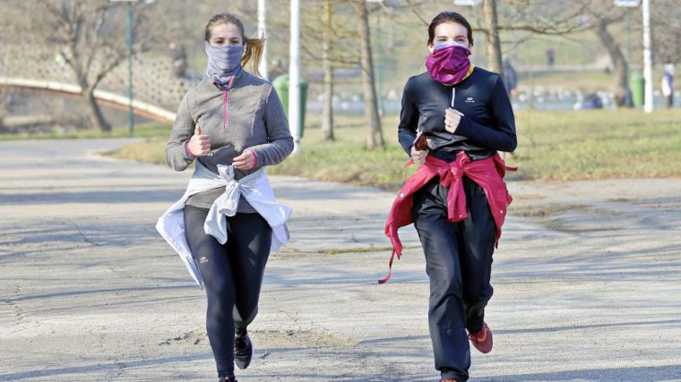 El uso de la mascarilla pasa a ser obligatorio cuando se hace deporte en la Comunitat Valenciana