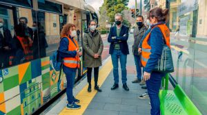 Auxiliares COVID-19 para reforzar las medidas de seguridad del TRAM de Castelló