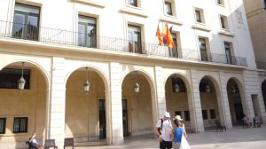 La Audiencia de Alicante condena a más de 50 años de prisión a un hombre por abusar de cinco menores