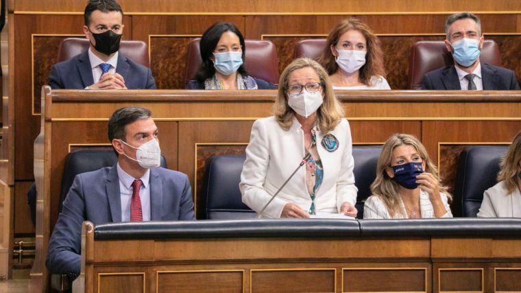 Pedro Sánchez, Nadia Calviño y Yolanda Díaz