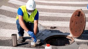 La presencia de covid en las aguas residuales de València disminuye