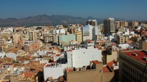 La mataron con el cable de una plancha y abandonaron su cadáver en un huerto de Castellón