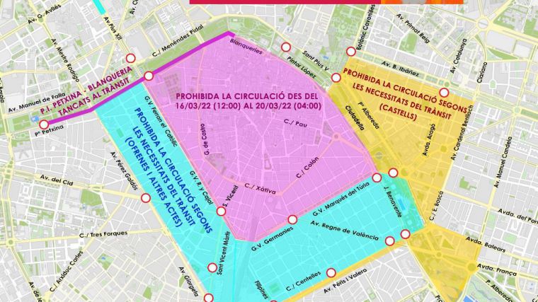 El centro de València está reservado para los peatones durante las fiestas falleras