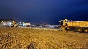Alicante despliega 24 equipos de limpieza para recuperar las playas tras el temporal