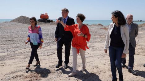 Puig destaca la importancia de las actuaciones contra la regresión del litoral