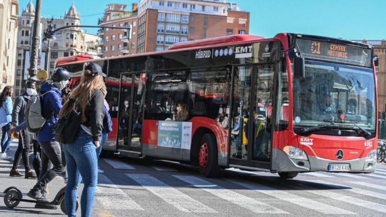 La EMT amplía su protocolo contra el acoso para facilitar las denuncias de agresiones LGTBIfóbicas