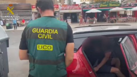 La Guardia Civil detiene en Alicante a dos huidos de la justicia