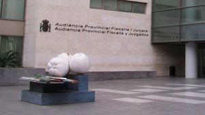 La Audiencia de Valencia condena a cinco años de prisión a un hombre que intentó matar a otro con una botella de cristal rota