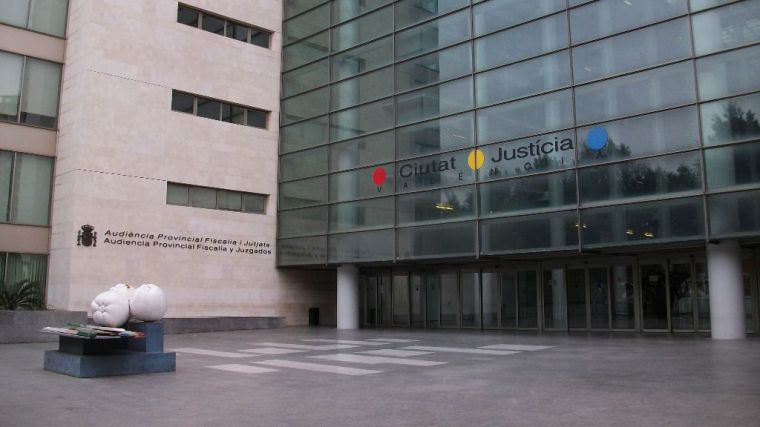 La Audiencia de Valencia condena a prisión a un hombre que atracó siete comercios de Paterna y Manises en cuatro días