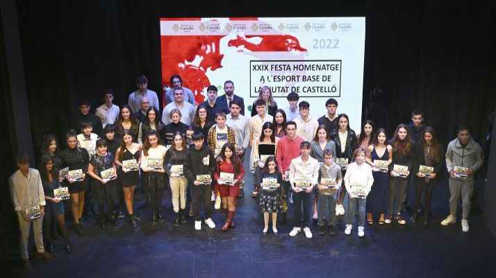 Castelló homenajea al deporte base