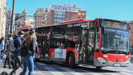València reduce el costo del transporte público en un 50%