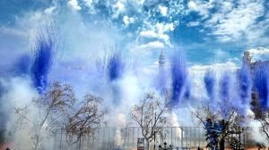 Ruido y color violeta en la mascletà del 8 de Marzo para homenajear a las mujeres