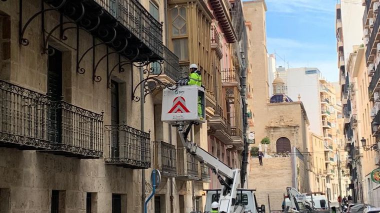 Alicante renueva el 85% del alumbrado con led y estrena luminarias