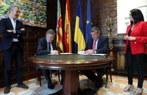 La Generalitat firma un acuerdo con Stadler