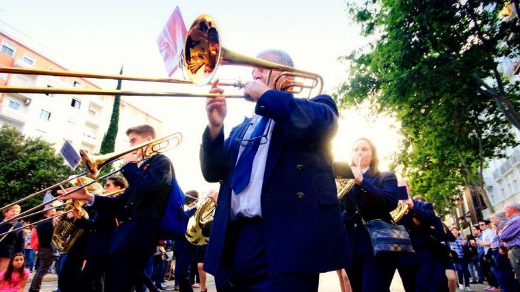Cerca de mil músicos tomarán la plaza del Ayuntamiento de Valencia para homenajear al Maestro Serrano
