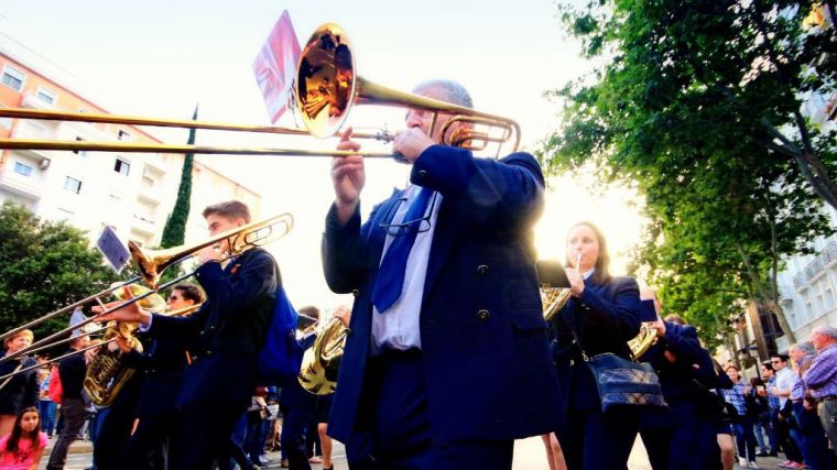 Cerca de mil músicos tomarán la plaza del Ayuntamiento de Valencia para homenajear al Maestro Serrano