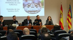 València forma a sus policías locales para controlar los apartamentos turísticos ilegales