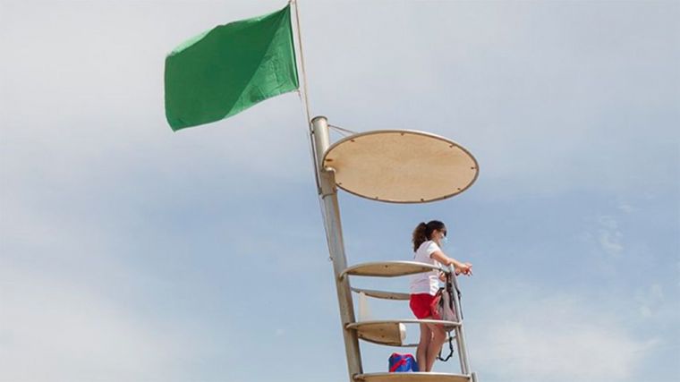 Valencia prepara un dispositivo de socorrismo y salvamento en playas para Semana Santa y los fines de semana de mayo