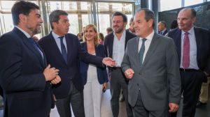 Mazón exige al Gobierno la puesta en marcha "inmediata" de la segunda pista del aeropuerto de Alicante-Elche