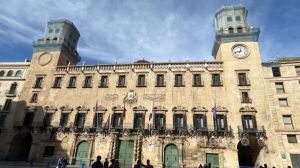 Aprobado el proyecto de emergencia para proteger las torres del edificio consistorial de Alicante