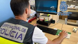 Detenciones en Alicante y Valencia: Cae un grupo criminal dedicado a la venta fraudulenta de citas de extranjería mediante 'bots'