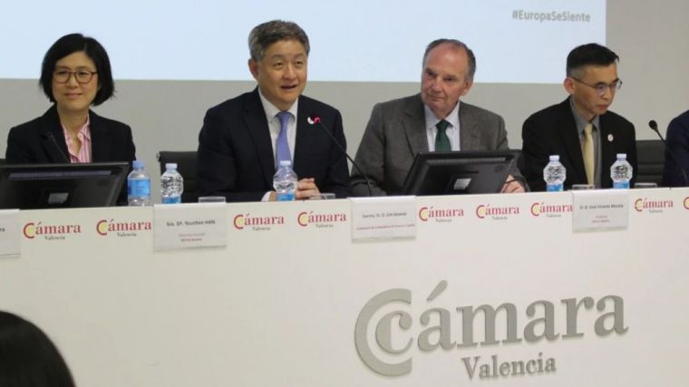 El embajador surcoreano destaca oportunidades comerciales en Cámara Valencia