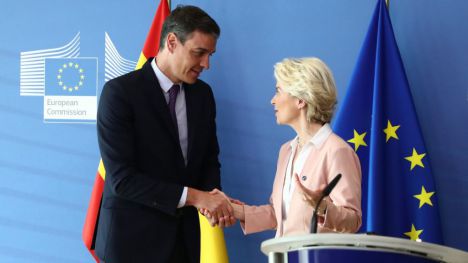 Entre predicar o dar trigo