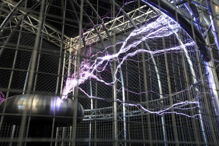 El Teatro de la Electricidad del Museu de les Ciències rinde homenaje a la electricidad y la electroestática