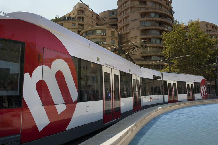 El tranvía de València cumple 25 años en los que ha desplazado más de 155 millones de viajeros y viajeras
