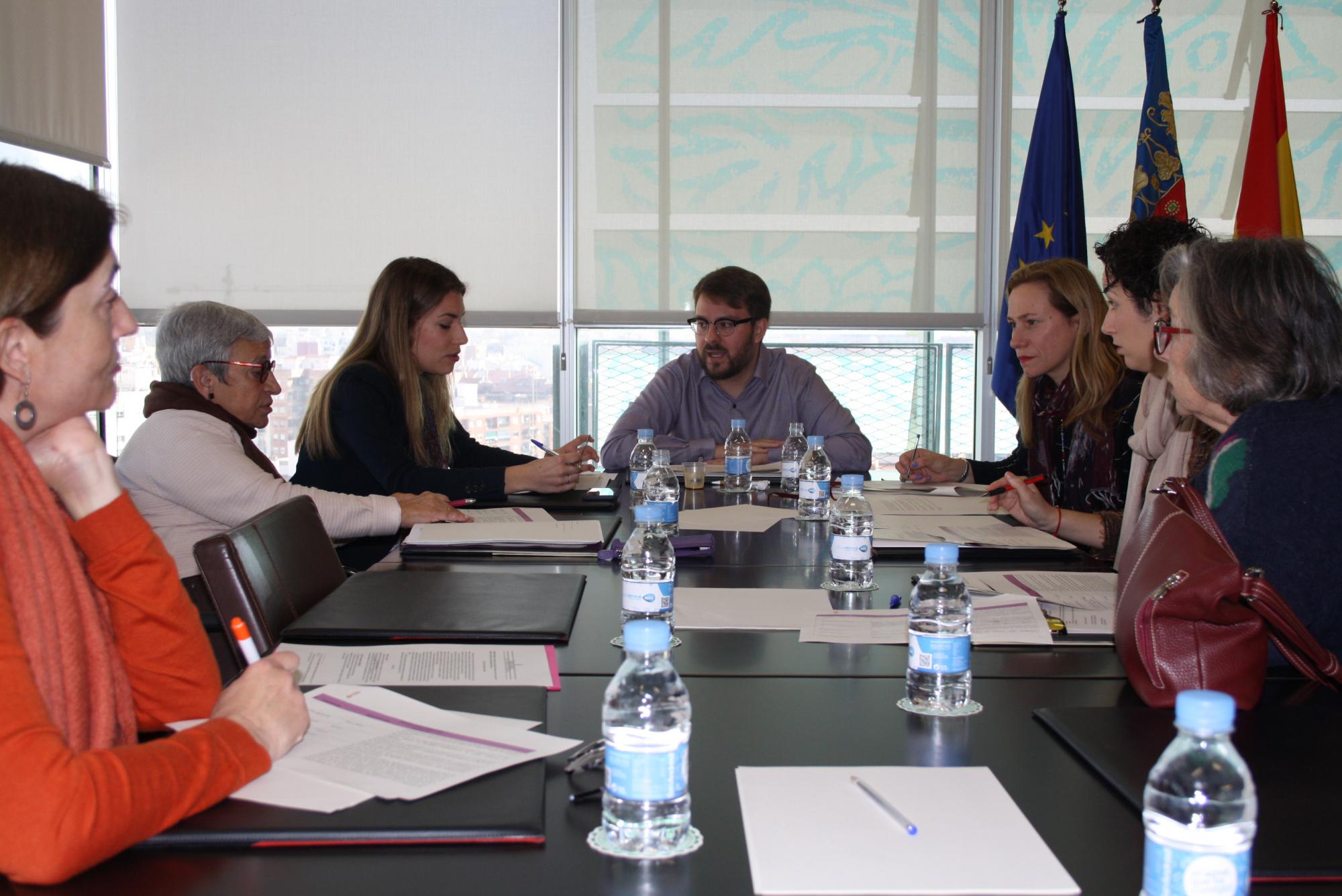 Amàlia Alba, Grup de Dones dels Ports y Carme Miquel, ganadoras de la XXI edición de los Premios Isabel Ferrer