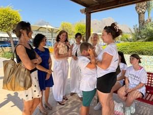 Escuelas de verano inclusivas brindan apoyo especializado a familias