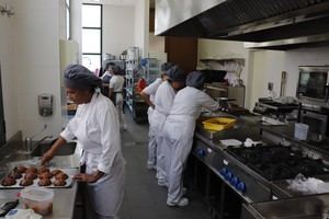 Alicante lanza programa de formación remunerada para jóvenes desempleados