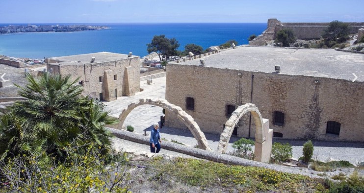 Alicante inicia la restauración del baluarte del Castillo con Nerco Infraestructuras