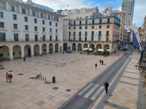Alicante avanza en la peatonalización de la Plaza del Ayuntamiento con nuevos estudios de movilidad