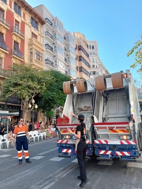 Alicante alcanza un nuevo récord de 3.830 toneladas de residuos en Hogueras