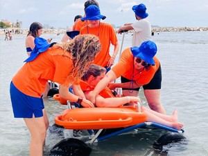 Alicante lanza servicio de playas accesibles para personas con movilidad reducida