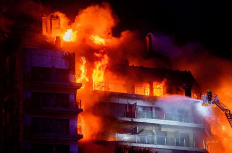 Audiencia Provincial rechaza citar al jefe de bomberos de Valencia en caso del incendio de Campanar