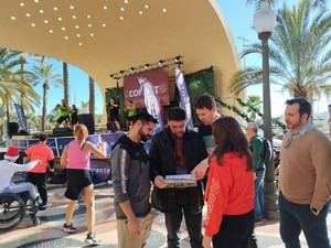 Alicante celebra la Navidad con deporte solidario en la Explanada