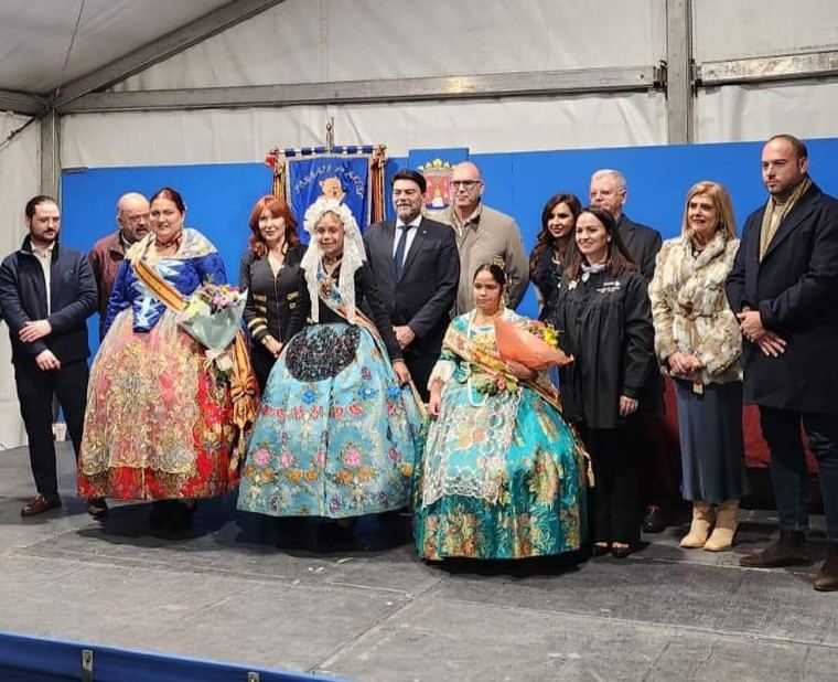 Begoña León rinde homenaje a las generaciones de San Antón en el pregón del Porrate